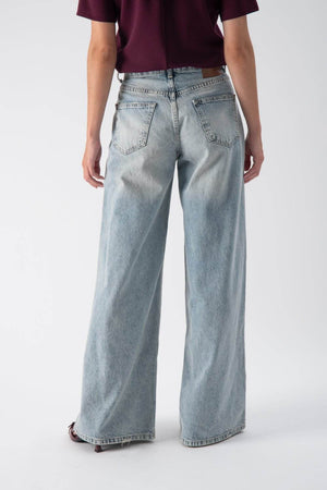 Jeans a gamba larga con cinque tasche - MND™