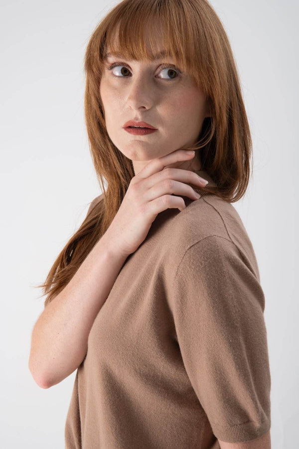 Maglia a mezzo collo con maniche corte - MND™