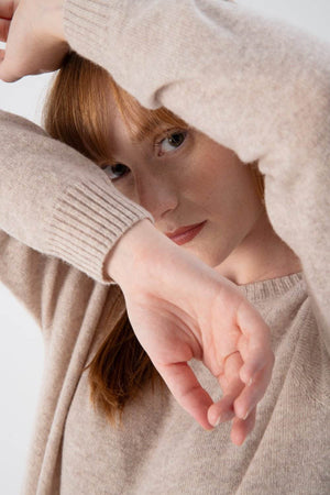 Maglione con fondo stondato in misto cashmere - MND™