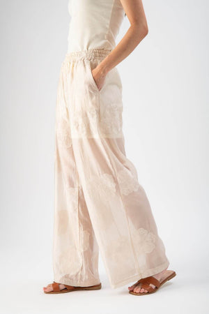 Pantalone velato con ricami floreali - MND™